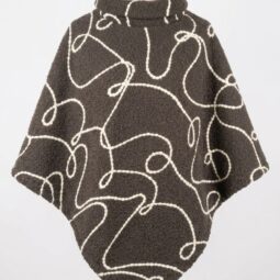 Poncho cozy cu model abstract alb pe fond gri